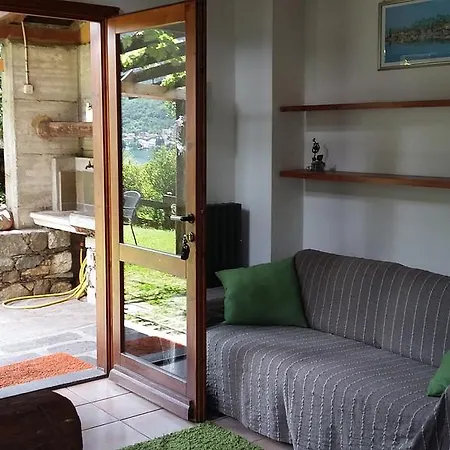 Casetta Dei Ciclamini Holiday home Omegna