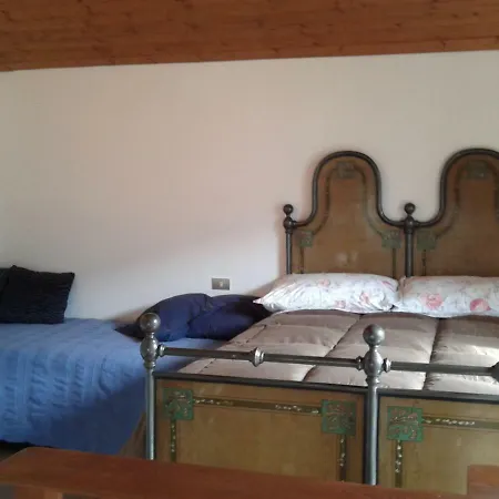 Casetta Dei Ciclamini Holiday home Omegna